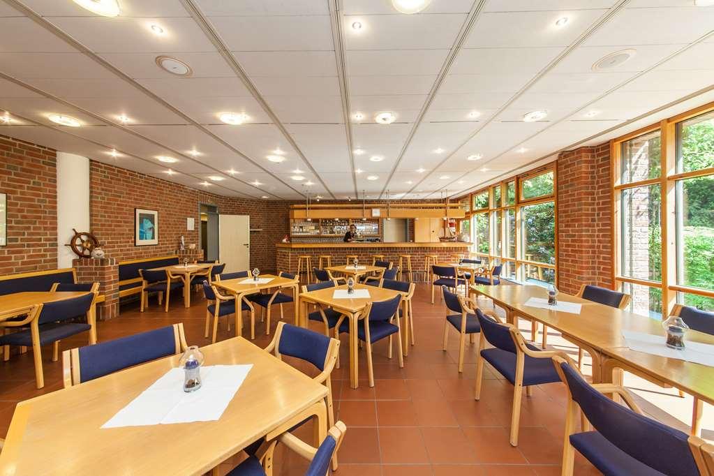Garner Hotel Kiel - Akademie Restoran fotoğraf